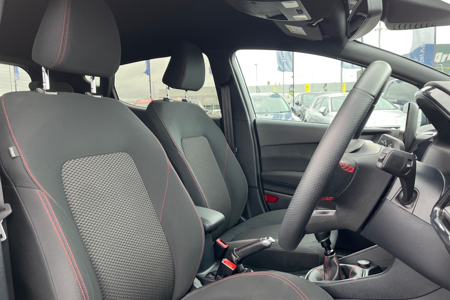 Ford Fiesta Photo 16