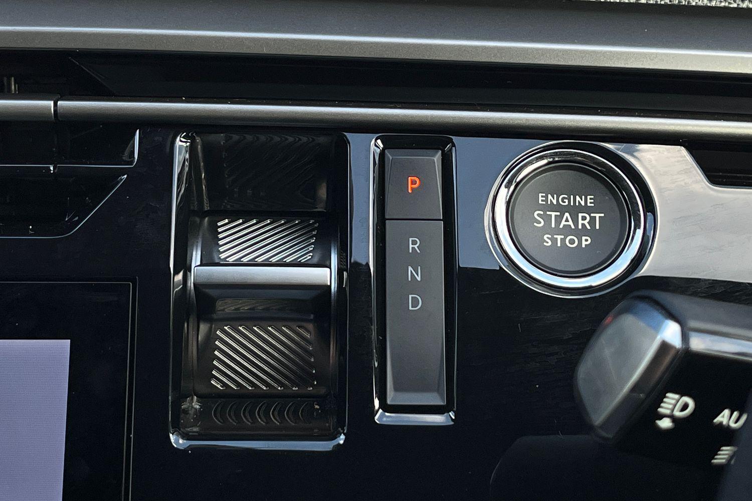 Peugeot E-3008 Photo 36