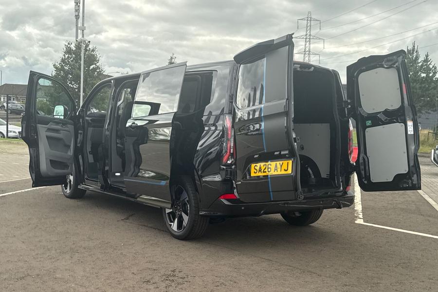 Ford TRANSIT CUSTOM Photo autoimg-75a56a67a9b87d450d5c36dd1f813a1e5b650094.jpg