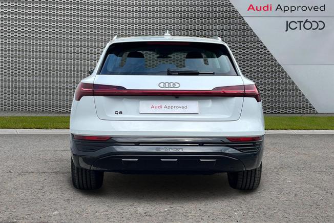 AUDI Q8 E-Tron Photo 7