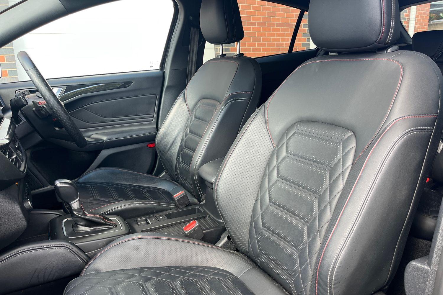 Ford FOCUS Photo 18