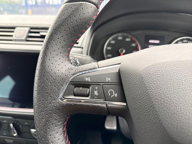 SEAT Ibiza Photo 16