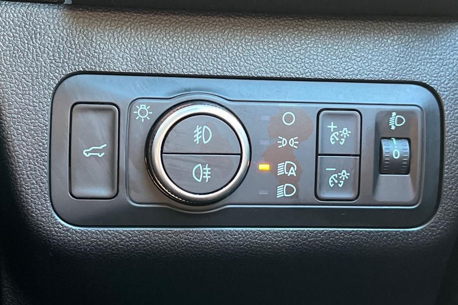 Ford KUGA Photo autoimg-75b38ebcb2a69d18c9fca10a14bcfd896f236748.jpg