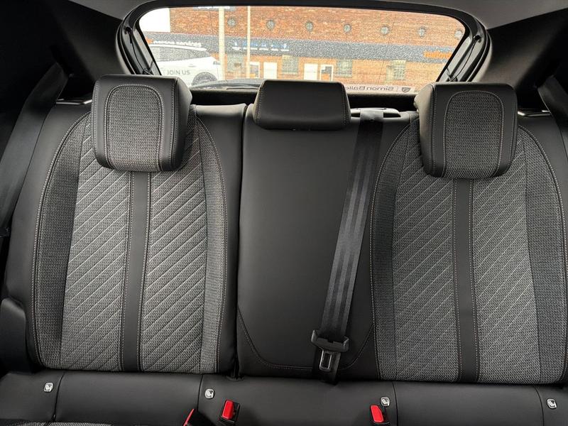 Used Peugeot E-208 YA73UYZ 30