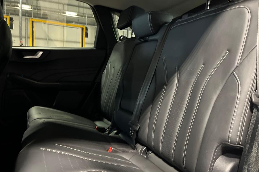 Ford KUGA Photo autoimg-75bd29ab1f16d4f149370a425356a8bf17494319.jpg