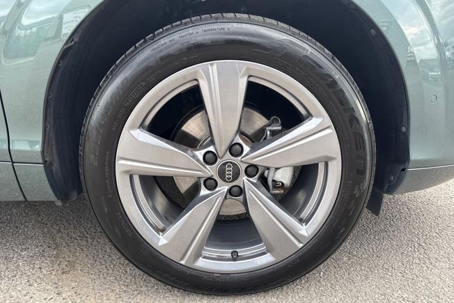 Audi Q3 Photo 31