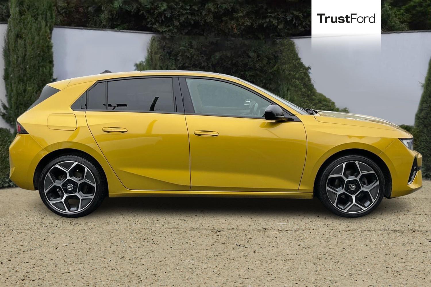 Vauxhall ASTRA Photo 2