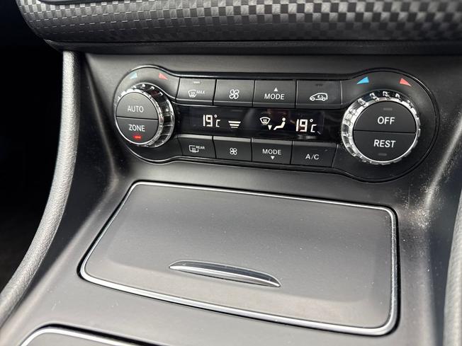 MERCEDES-BENZ A Class Photo 32