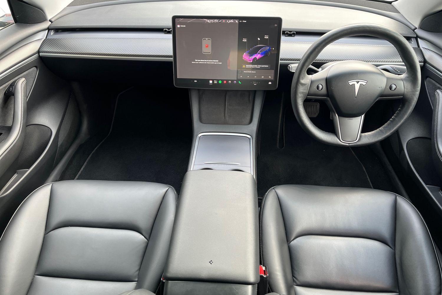 TESLA MODEL 3 Photo 9