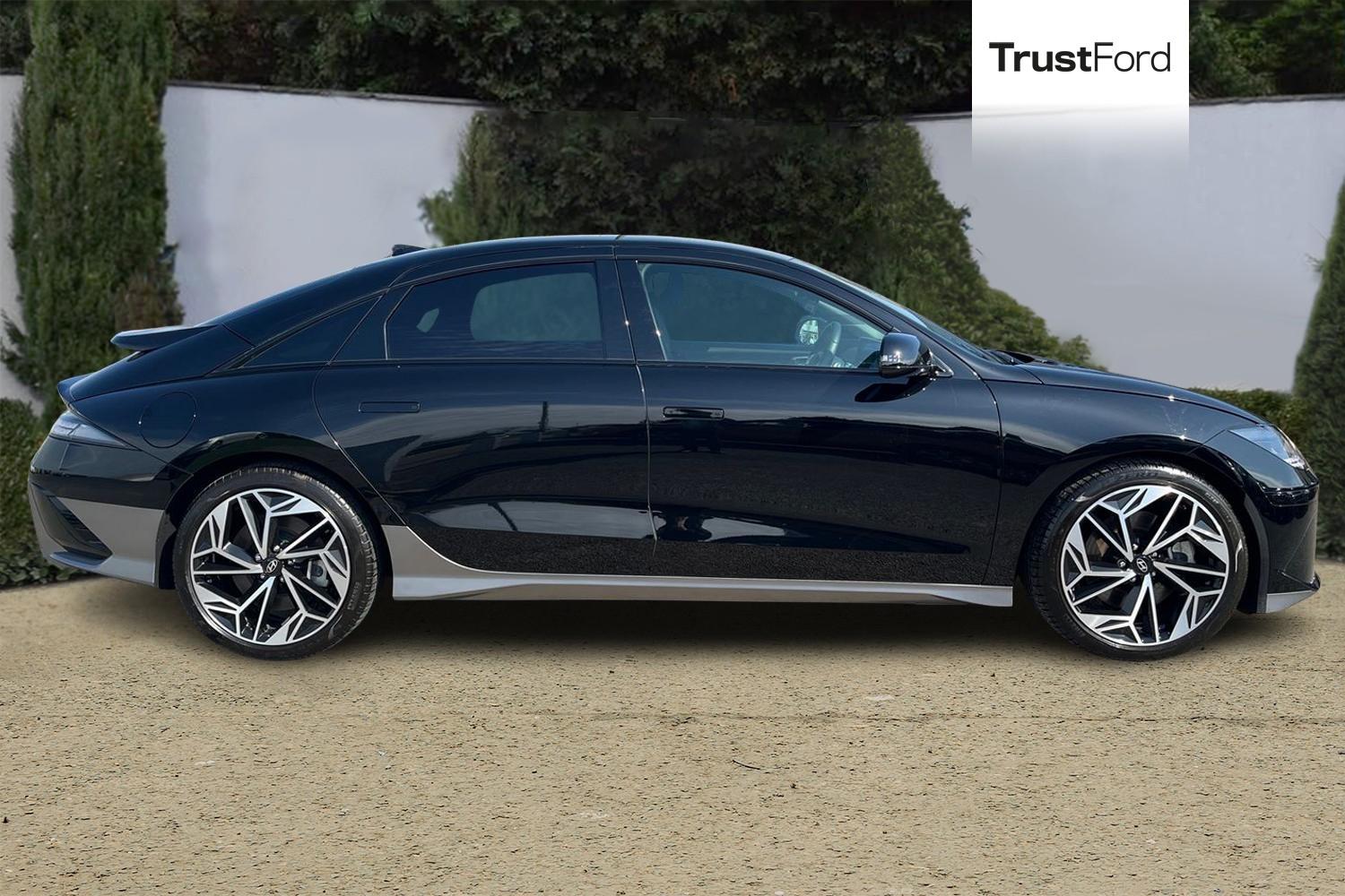 Hyundai IONIQ 6 Photo 2