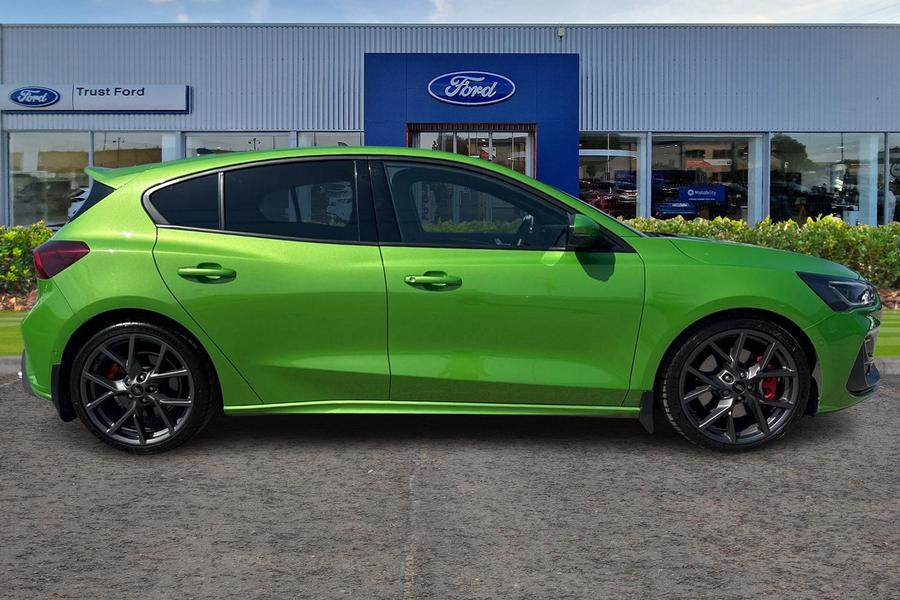 Ford FOCUS Photo autoimg-75d0c584a6c9cadfbc35e2076cc645b271b49273.jpg