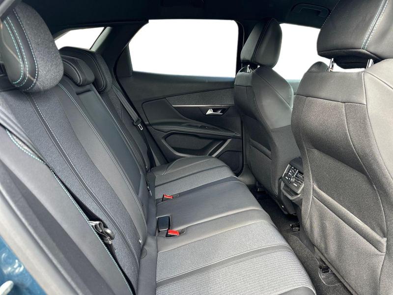 Used Peugeot 3008 NU23WHD 17