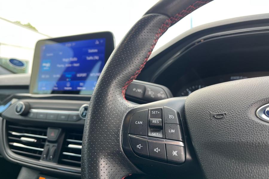 Ford FOCUS Photo autoimg-75d0da085ed7786199efe4311cd13db6fbe51504.jpg