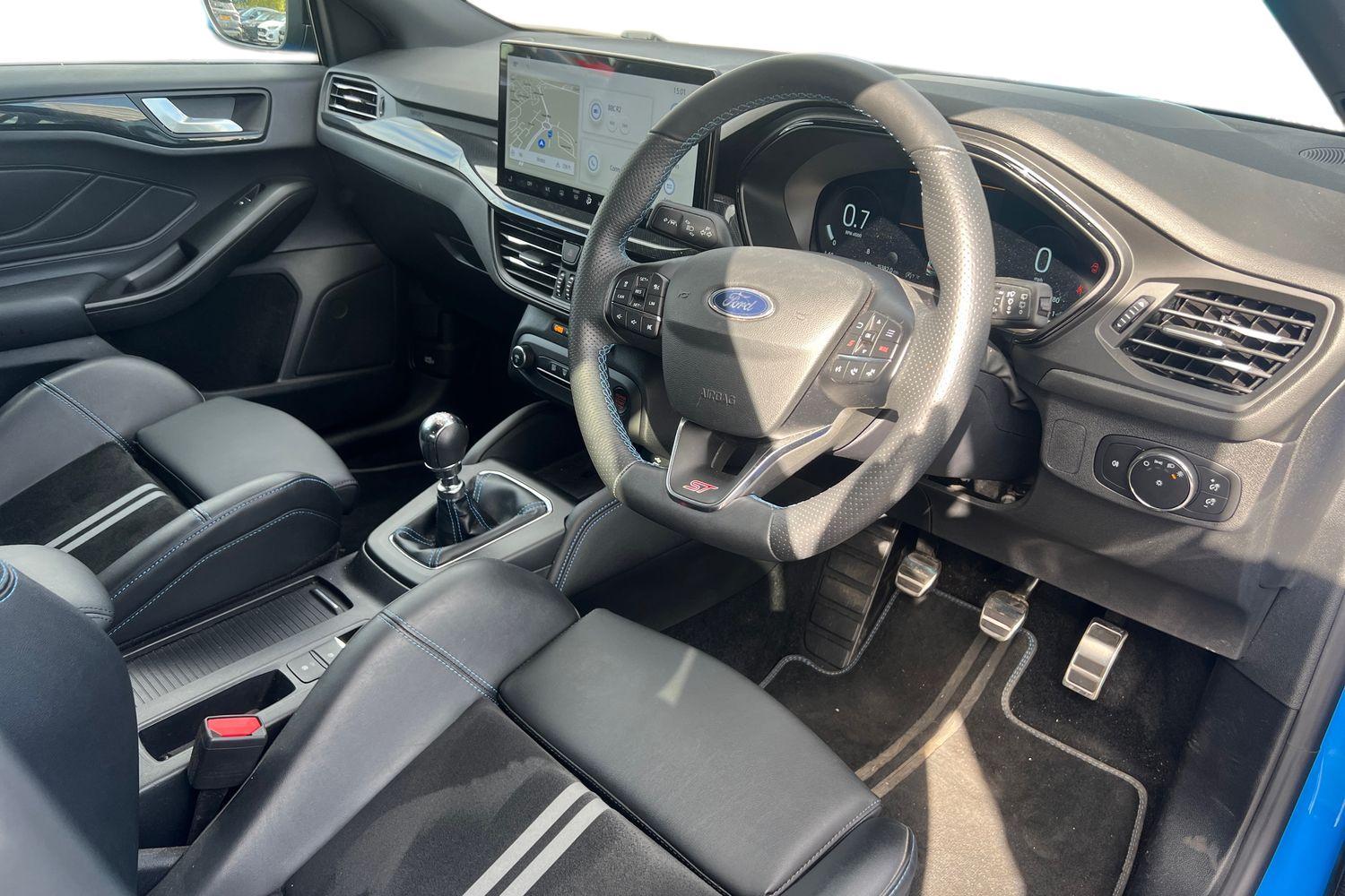 Ford FOCUS Photo 8