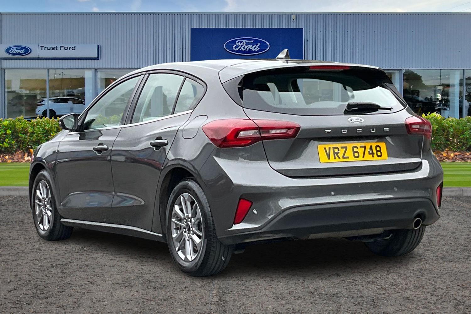 Ford Focus Photo 1