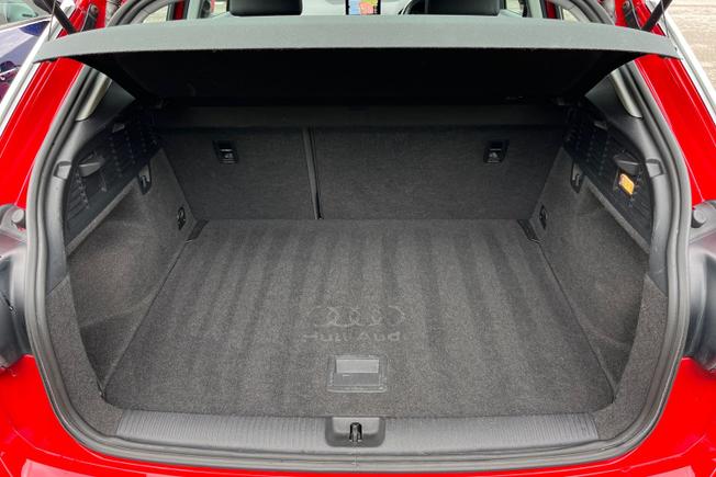 AUDI Q2 Photo 12