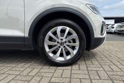 VOLKSWAGEN T-Roc Photo 5