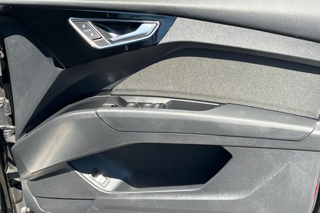 AUDI Q4 E-Tron Photo 40