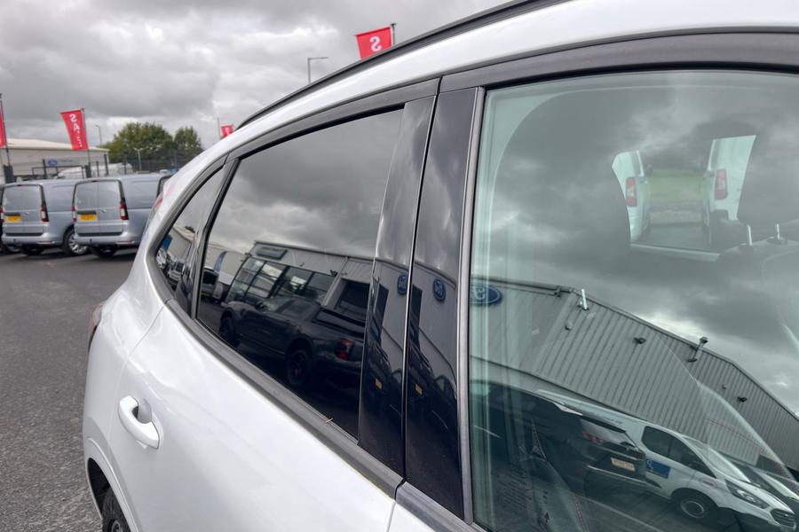 Ford KUGA Photo autoimg-75d965ce401e599e22a82b7734a00732f7668eff.jpg