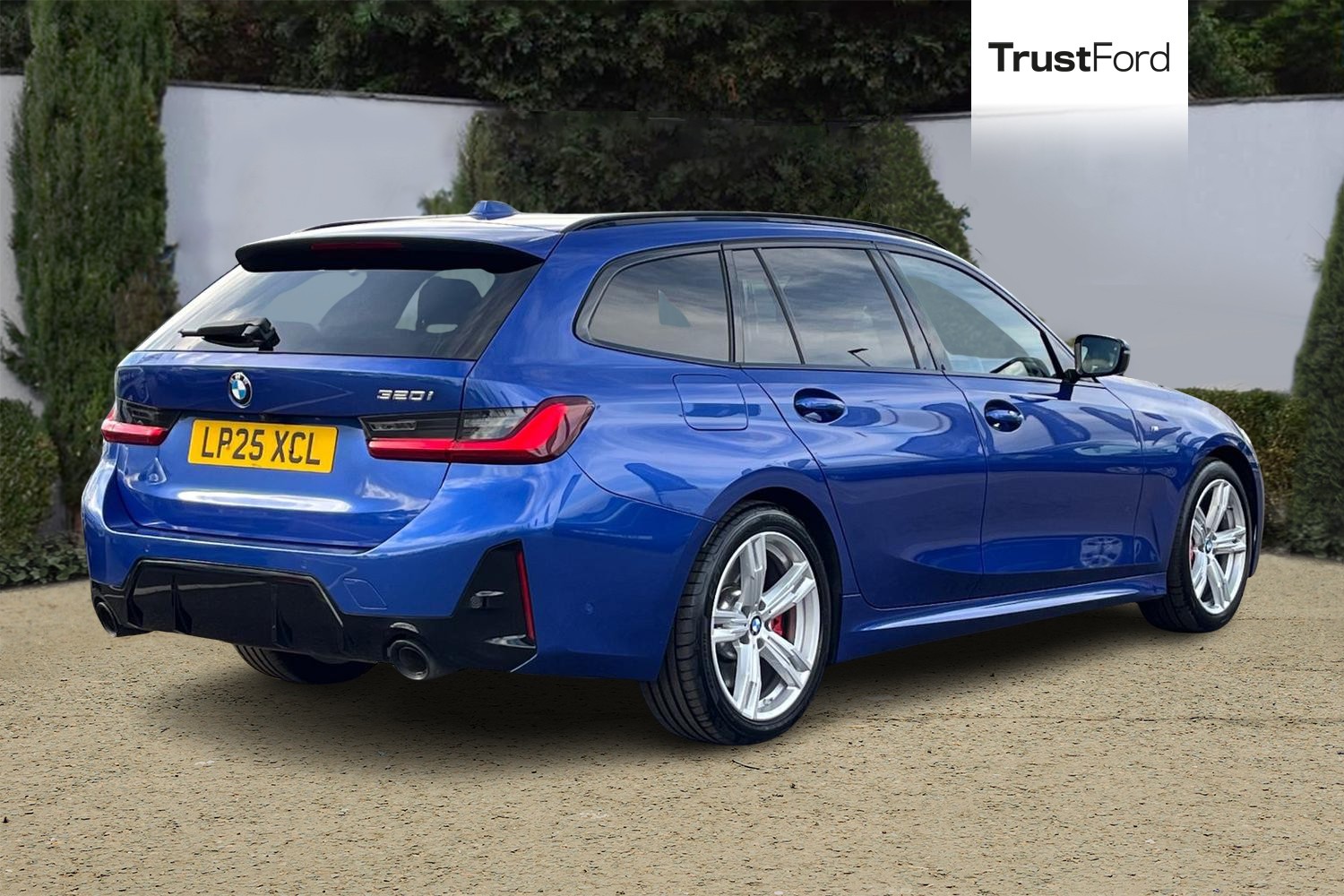 BMW 3 Series Photo 3