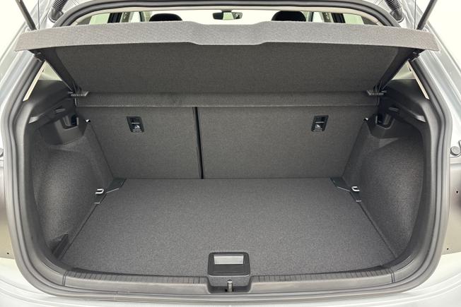 VOLKSWAGEN Polo Photo 12