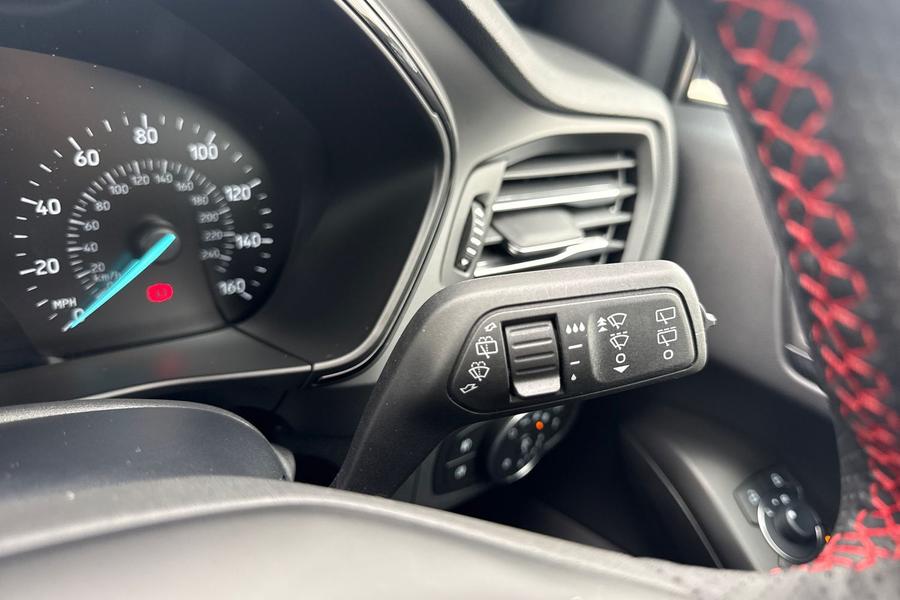 Ford FOCUS Photo autoimg-75e3d748d0578ab1618fb713e2042ee05e552859.jpg