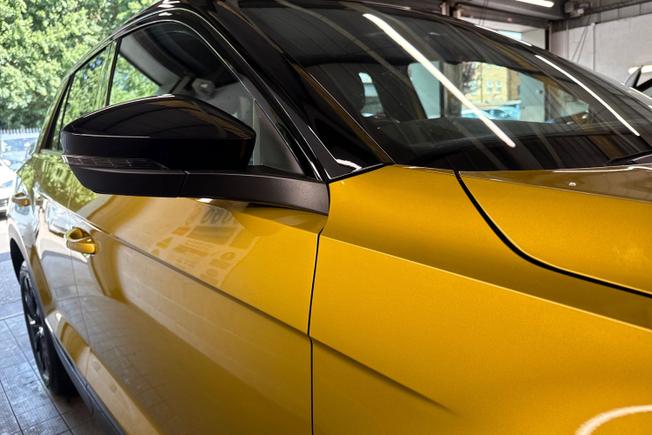 VOLKSWAGEN T-Roc Photo 20