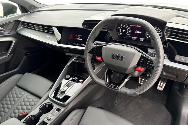 AUDI RS3 Photo 6