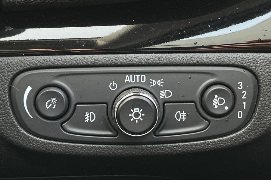 Vauxhall MOKKA X Photo autoimg-75ee0b1a4110fd2de9a8f96a468497e97ff5bbe5.jpg