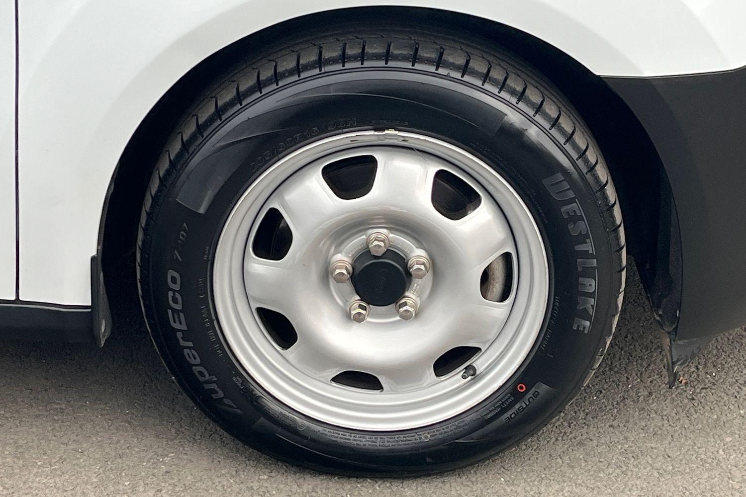 Ford TRANSIT CONNECT Photo 38