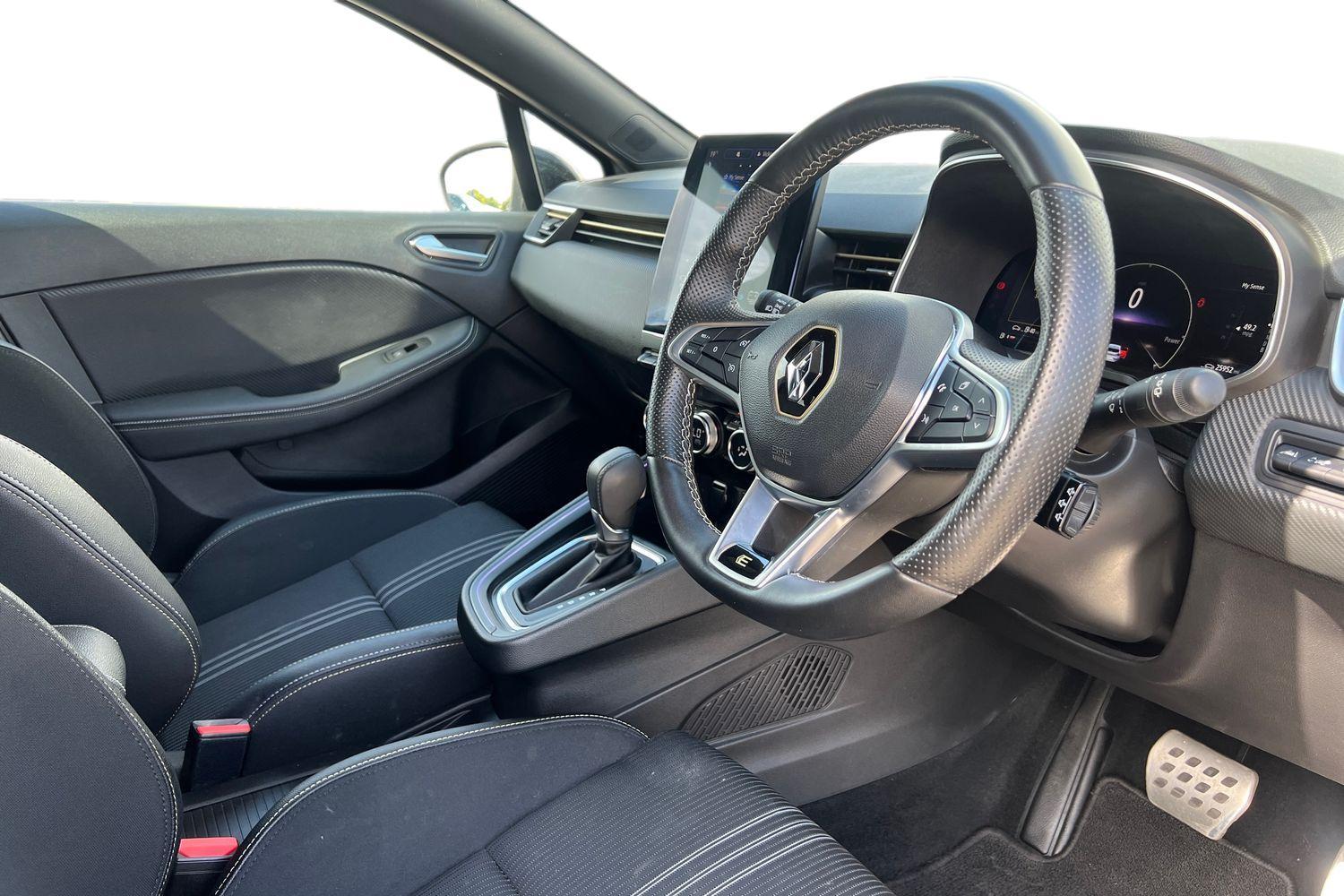 Renault CLIO Photo 8