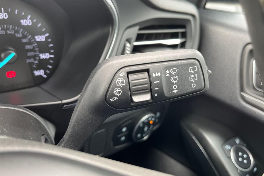 Ford FOCUS Photo autoimg-75f18942629708868c3b0cc92534db590420014a.jpg