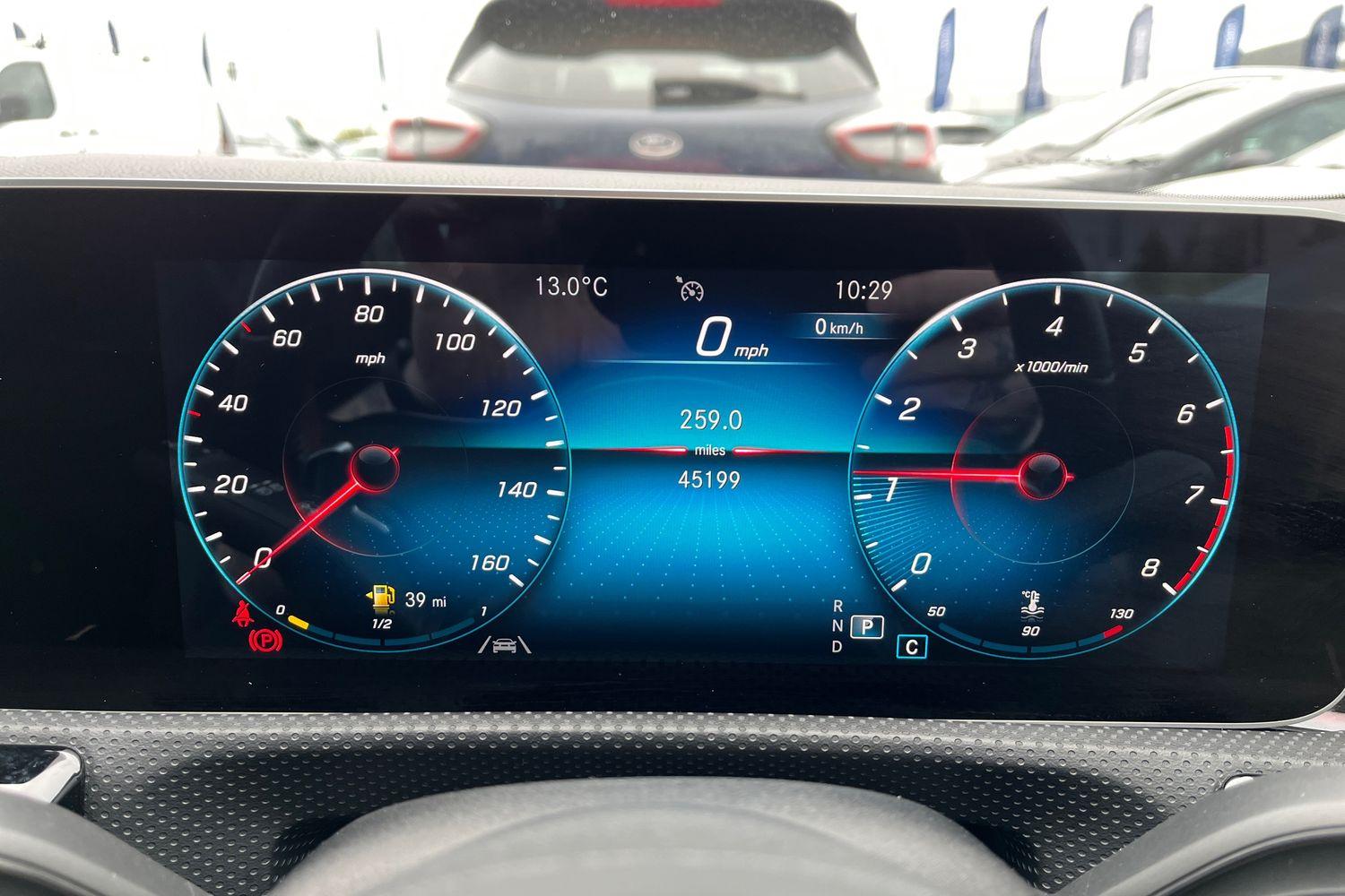 Mercedes-Benz A Class Photo 12