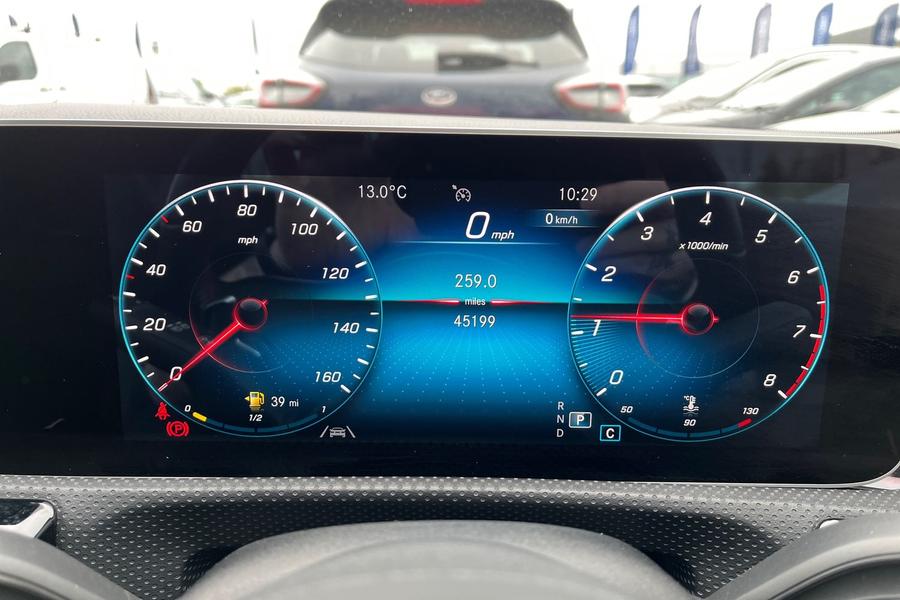 Mercedes-Benz A Class Photo autoimg-75f2d42e0eb9bd2e4571769e803bd660f1fec96a.jpg