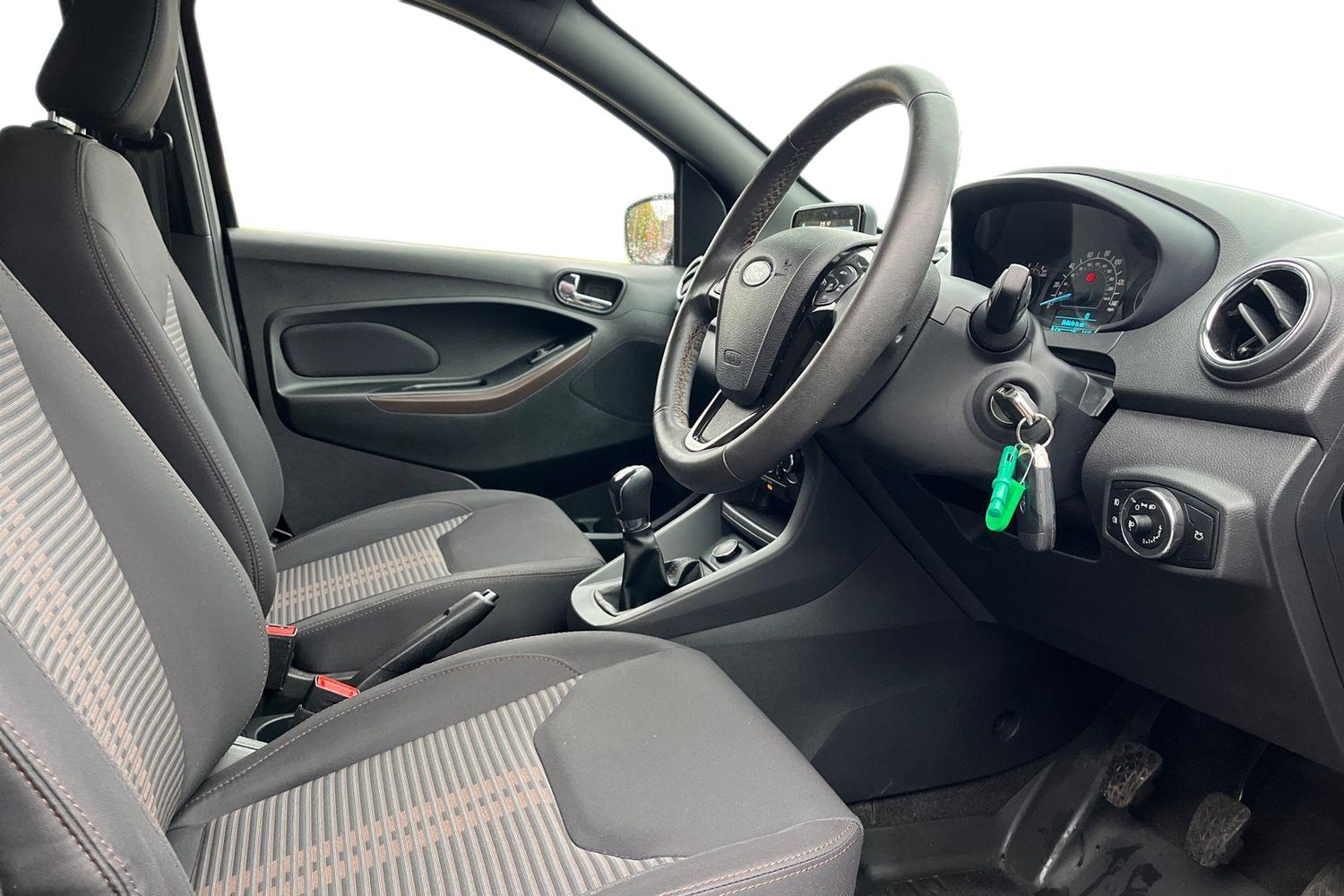 Ford KA+ Photo 8