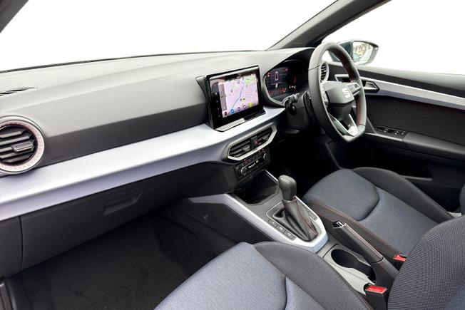 SEAT Arona Photo 2