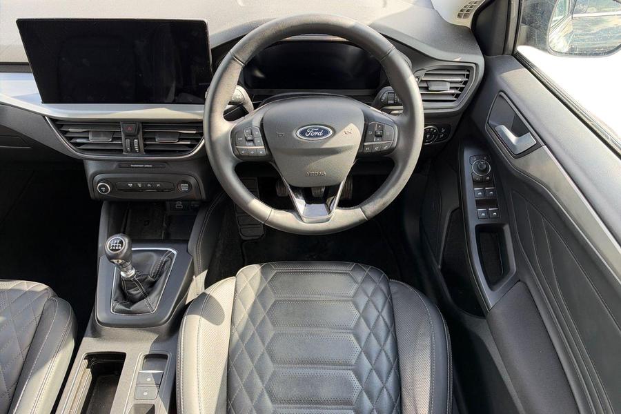 Ford FOCUS Photo autoimg-75fd72db6e9de19ca23f0c3ab40fda9cc6fdca53.jpg