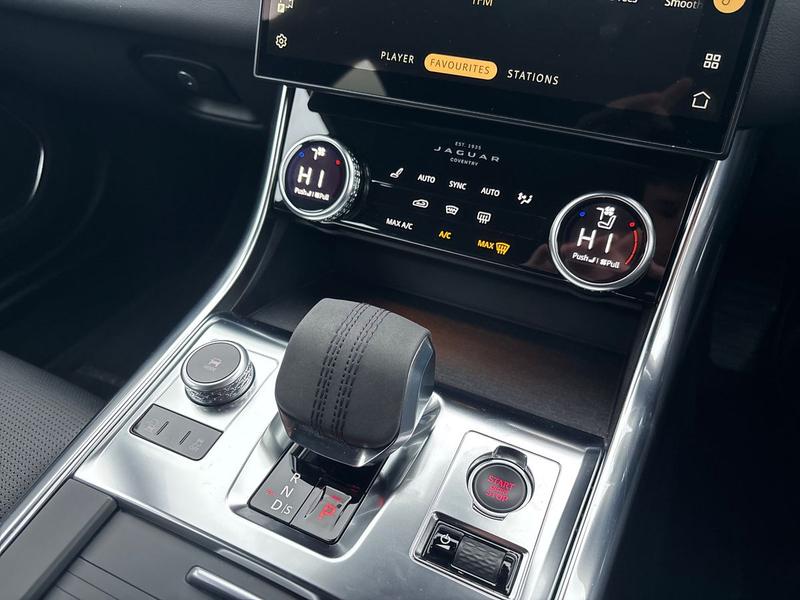 Used Jaguar XF YK21ZHJ 23