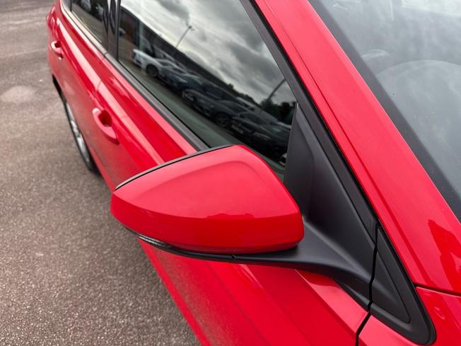 VOLKSWAGEN Polo Photo 20