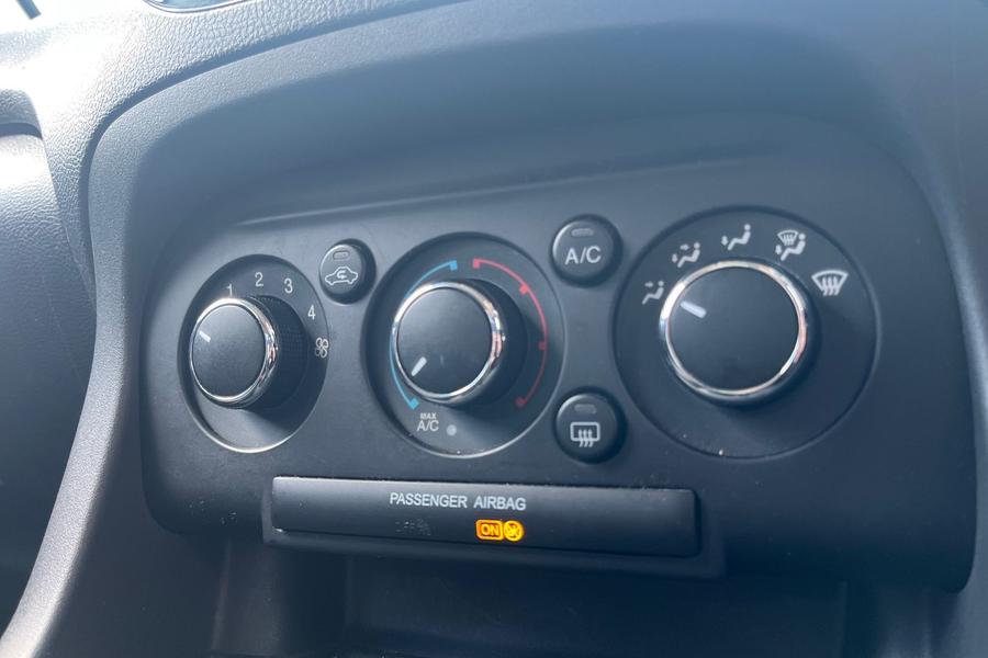 Ford KA+ Photo autoimg-760964003cbcfa047e6fc68df9d0aebee5e71c46.jpg