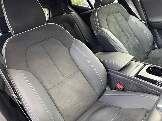 VOLVO Xc40 Photo 29