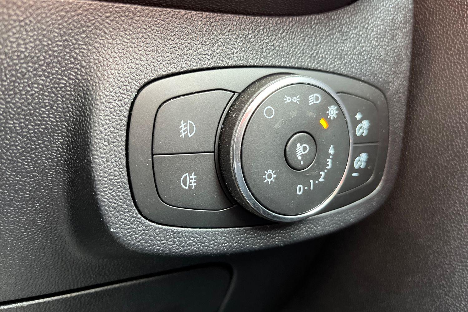 Ford FIESTA Photo 26
