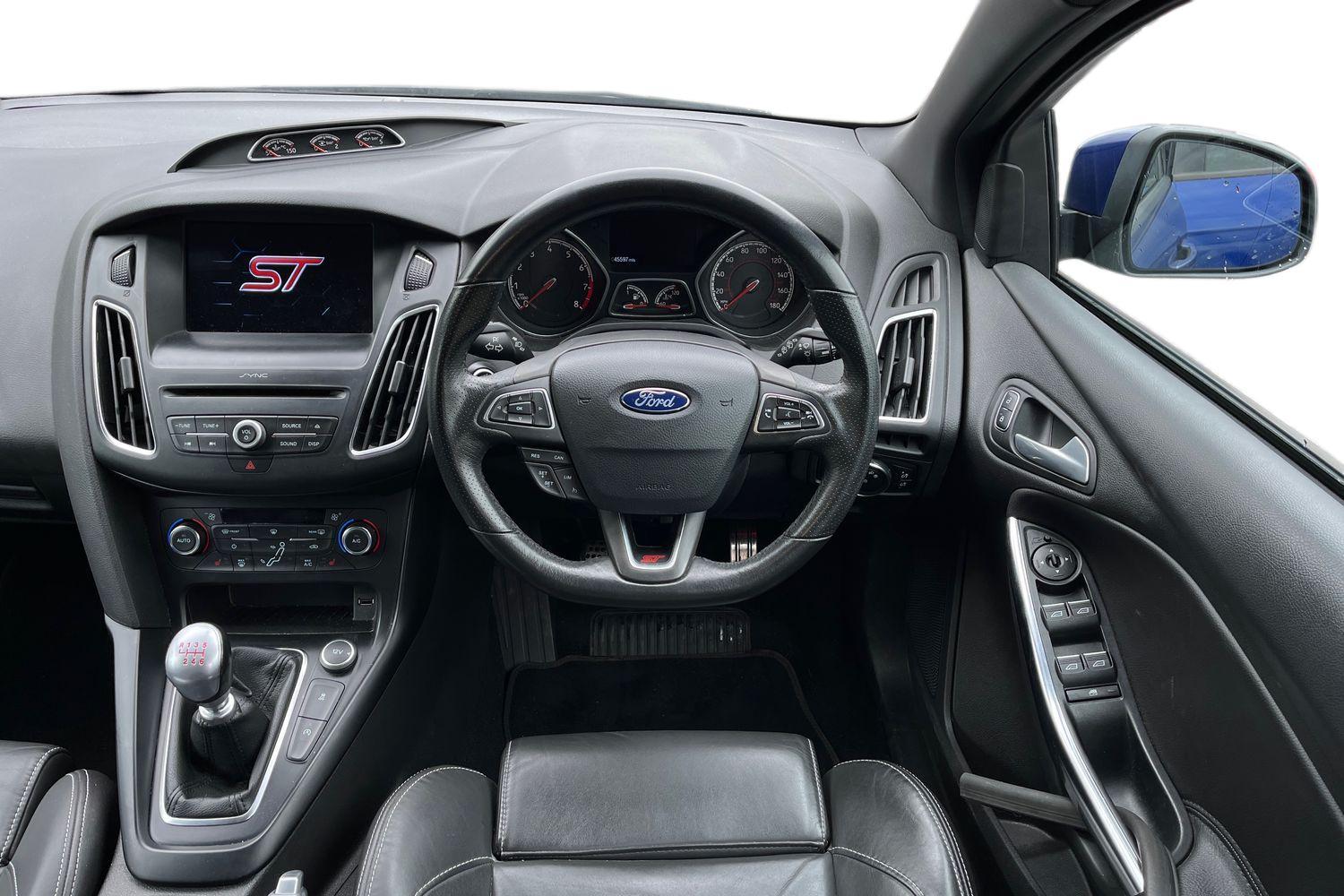 Ford Focus Photo 10