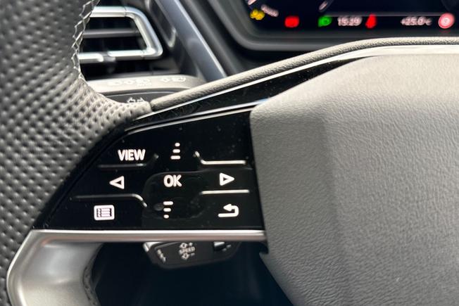 Audi Q4 Photo 16