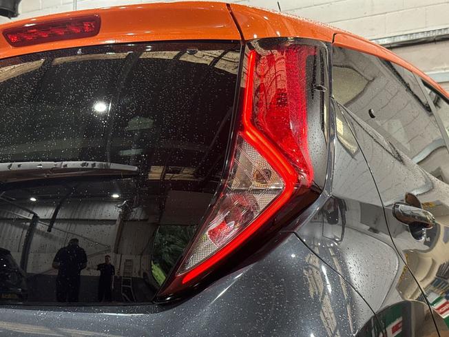 TOYOTA Aygo Photo 18