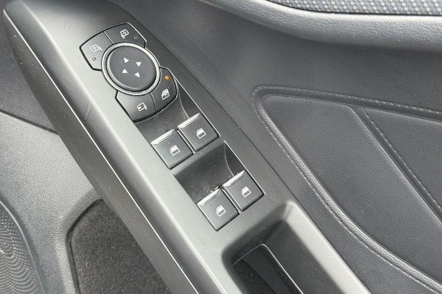 Ford FOCUS Photo autoimg-761b5715fc7ce73f4096400c6ac806a325b1c197.jpg