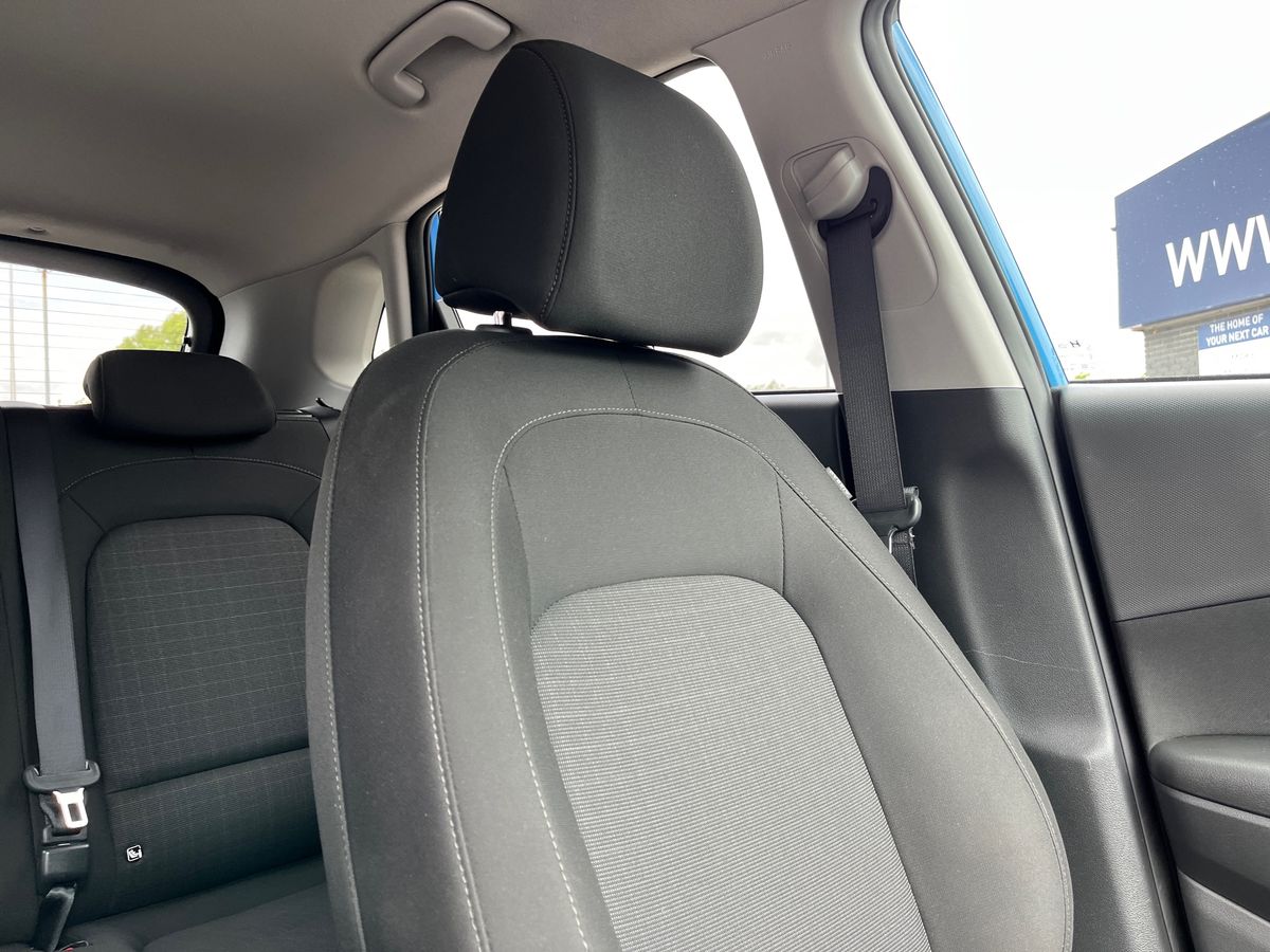Hyundai KONA Photo 40