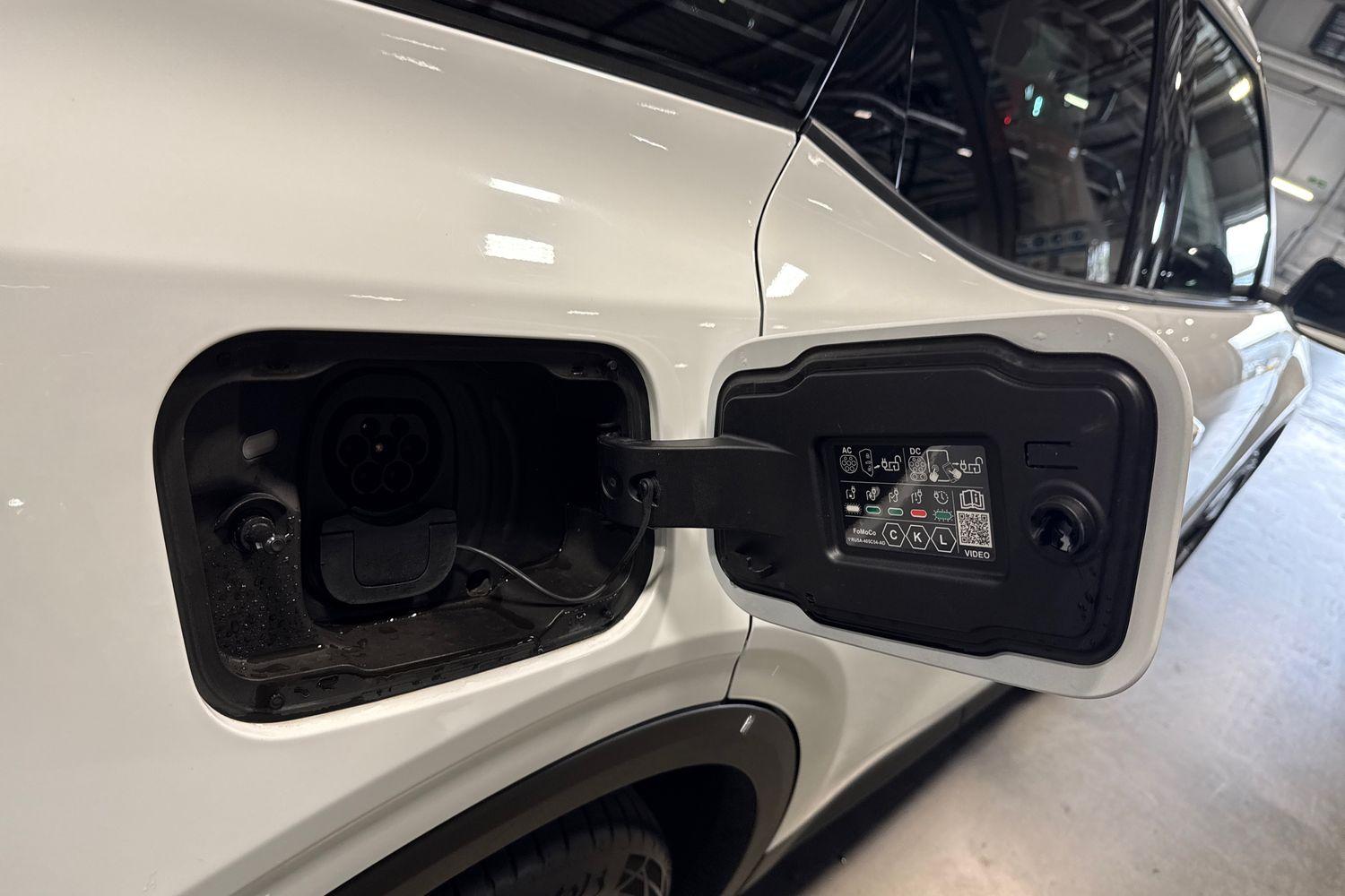 Ford Explorer Photo 36