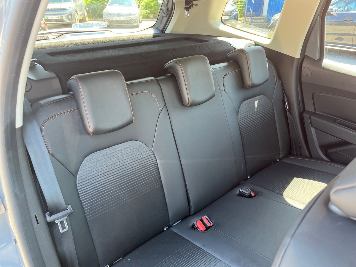 Dacia Duster Photo 32