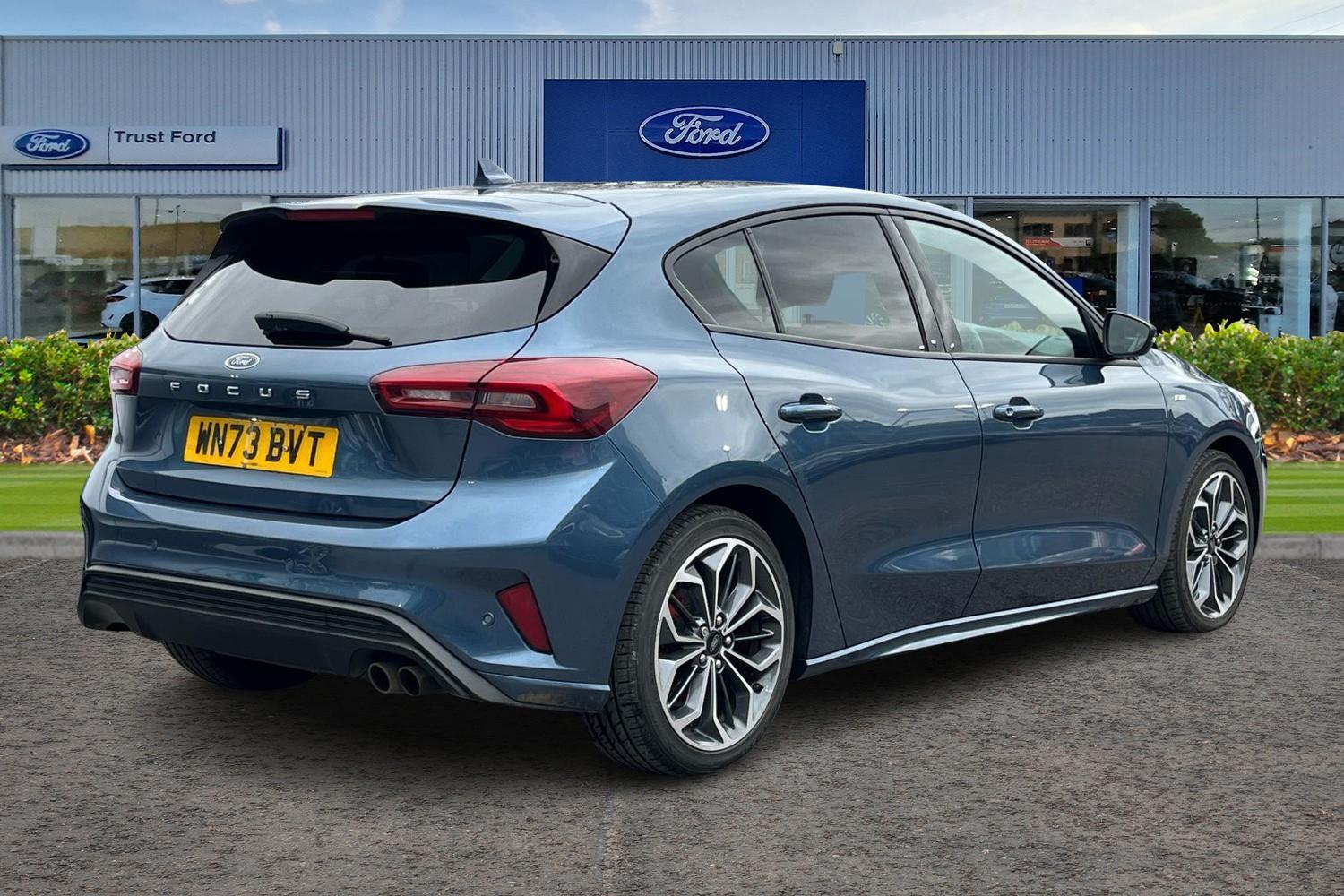 Ford FOCUS Photo 3